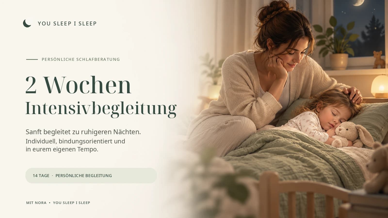 Mutter begleitet ihr schlafendes Kind am Bett